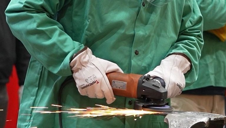 Advanced manufacturing at a Hanwha facility